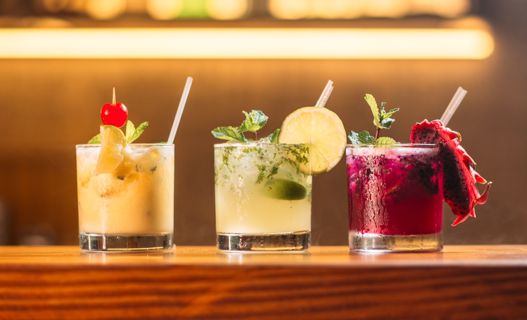Expert Cocktail Garnishing Tips for Stunning Presentation and Flavor