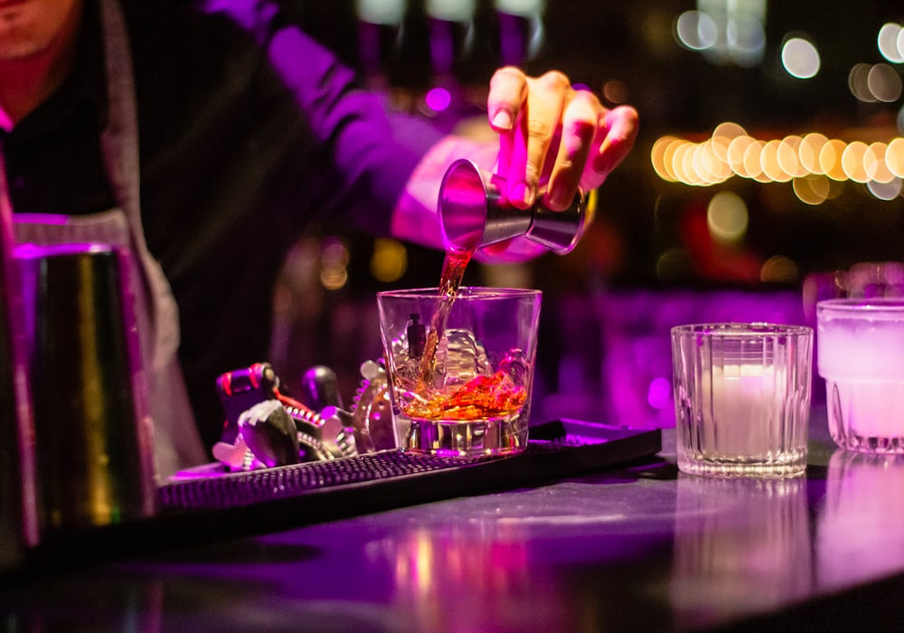Exploring Cocktail Creation Techniques: Mix, Garnish, and Present Like a Pro